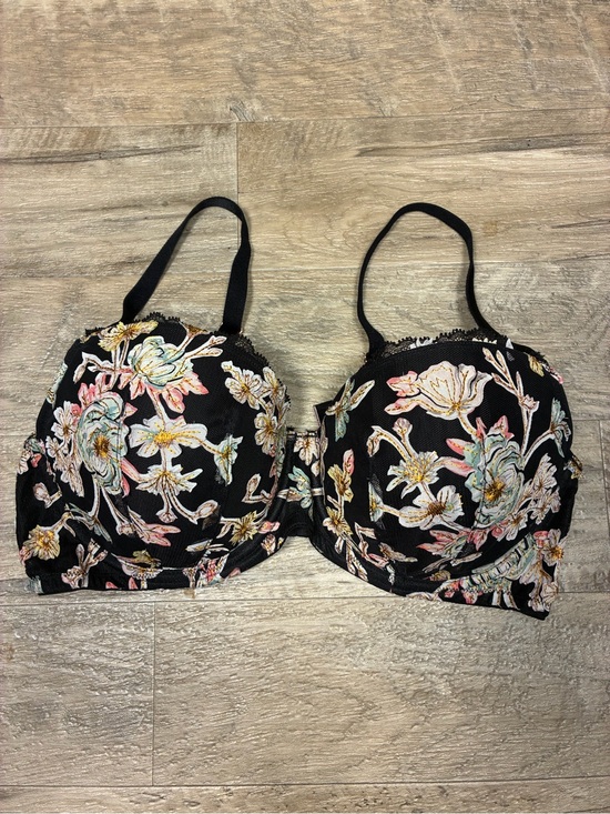 Victoria's Secret Other - Victoria Secret Floral Embroidered Lined Dream Angels Demi Bra